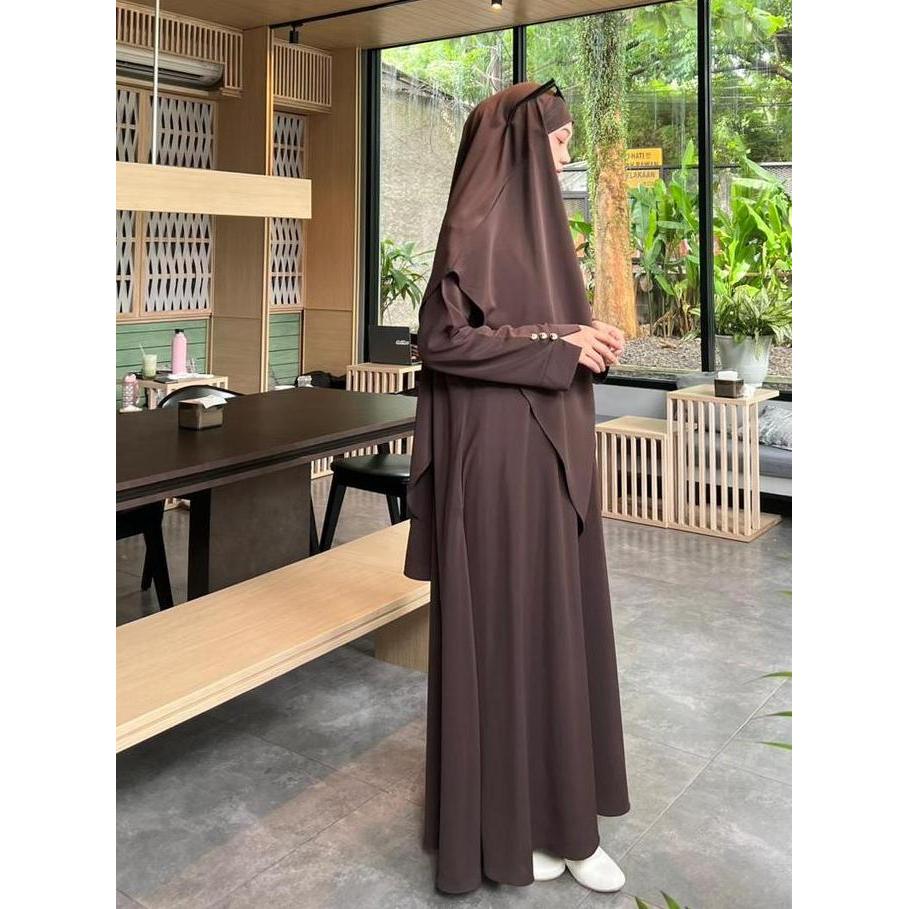 AZZIAT SYAR'I Gamis Muslimah Elegan dengan Pilihan Warna Coklat Putih Hitam dan Marun Wanita