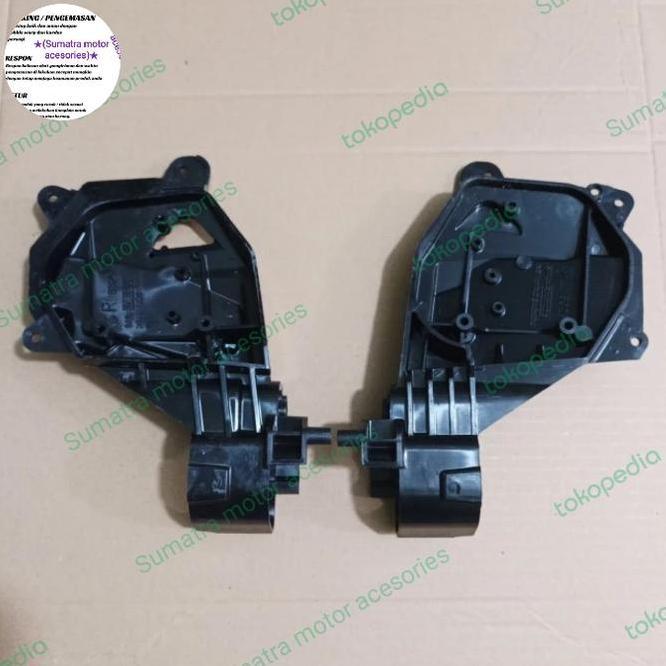 Breket Batok Cover Spion Honda Freed