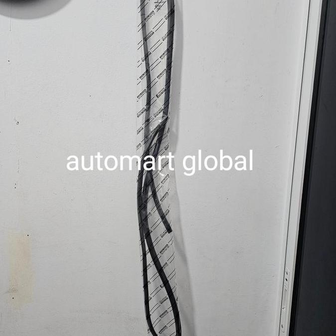 RACERPO list moulding karet kaca depan agya ayla calya Sigra original