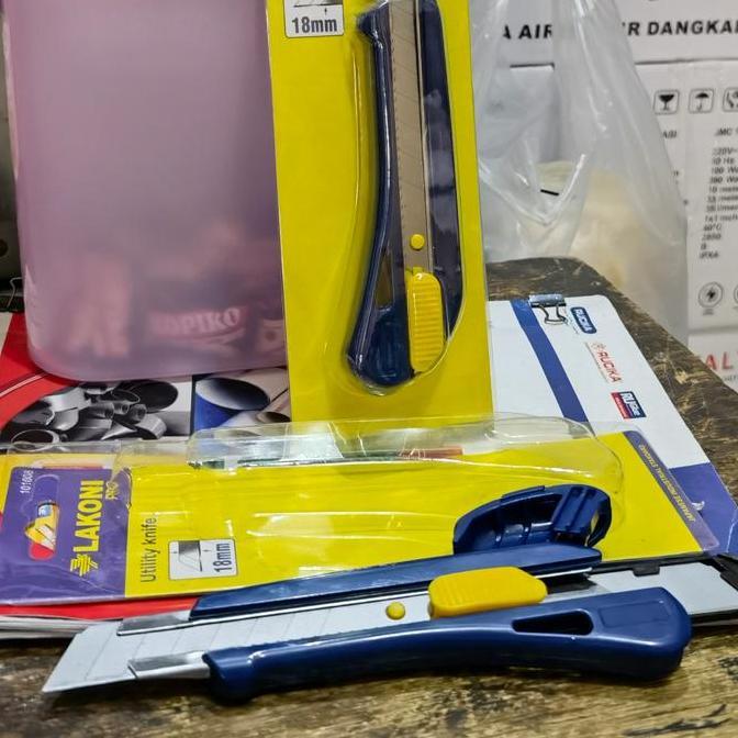 cutter besar / pisau karter besar free refil