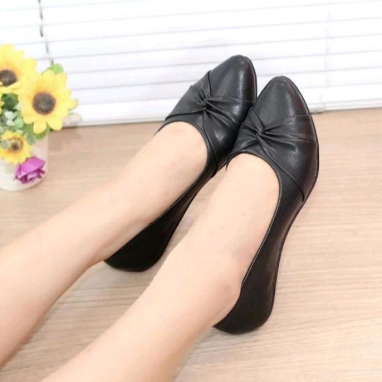 Exclusive Clavio Tania Flatshoes Sol Karet Anti Licin