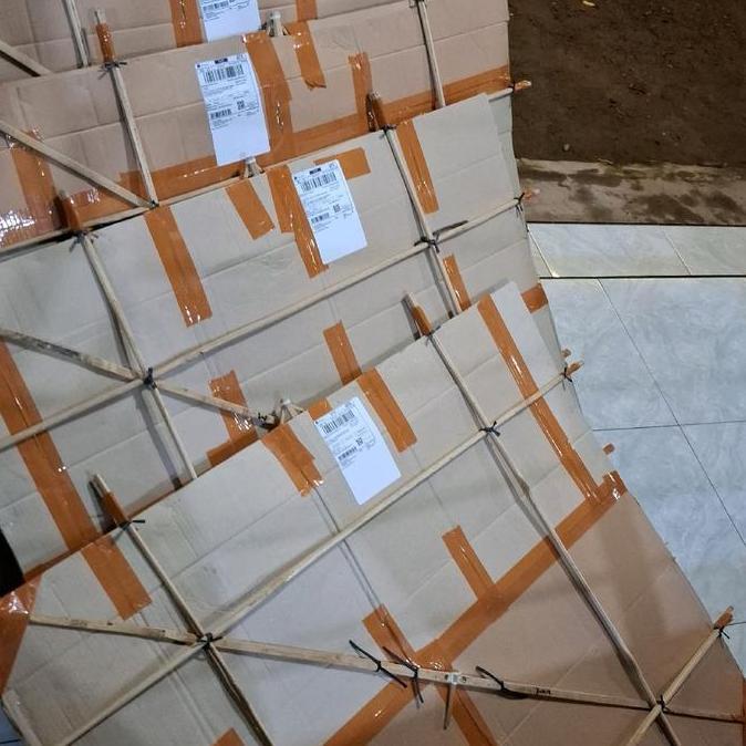 LAYANGAN RAM RAMAN 1 meter + sendaren sudah tes terbang