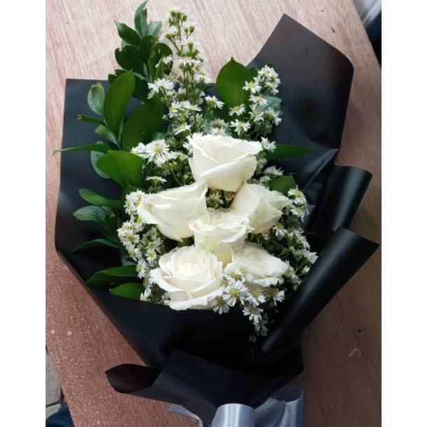 Sweet Hand Bouquet | Buket Bunga Mawar | Mawar Putih | Valentine Bouquet