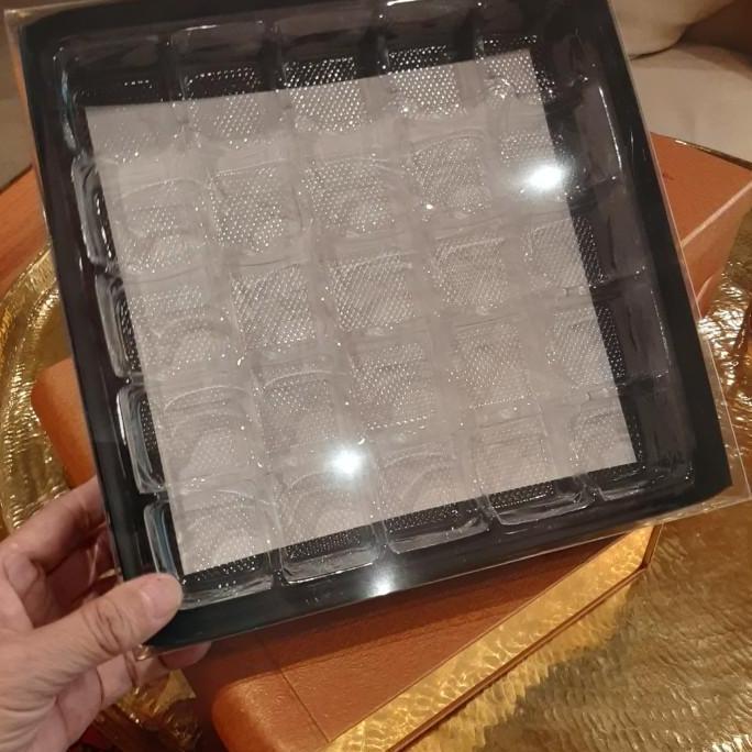 Dus kue sekat 25 hole