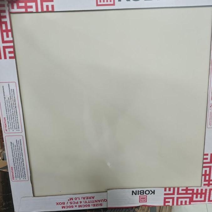 KERAMIK LANTAI 50X50 CREAM POLOS