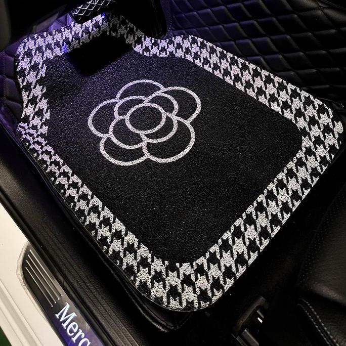 Karpet Rumput 3 Baris Alas Kaki Mobil Bunga Daisy Car