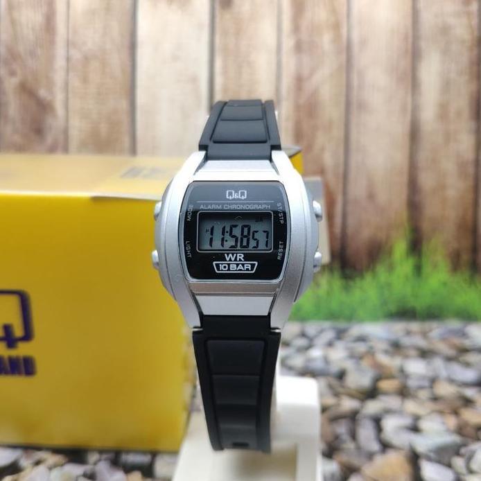 Q&Q QnQ Digital Jam Tangan Wanita Anak Strap Karet LL01J001Y Original