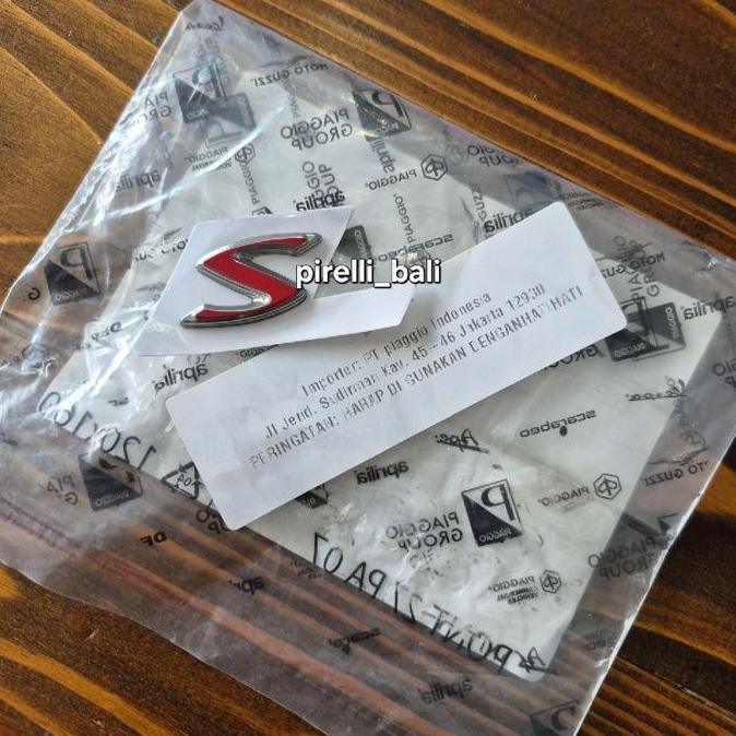 Emblem S Vespa Sprint Primavera Original Piaggio