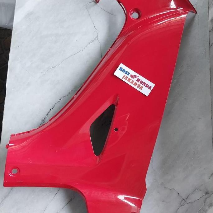 SPAREPART KARISMA D : 64400-KPH-880FMK SAYAP LEKSIL DALAM KANAN MERAH KARISMA D ORI AHM