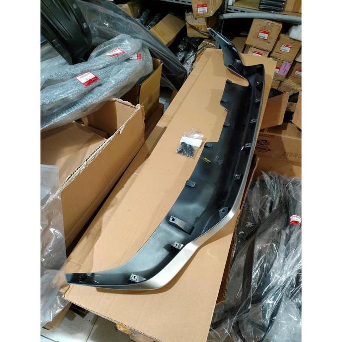Spoiler Bumper Belakang BRV PRESTIGE 2015-2018 Original