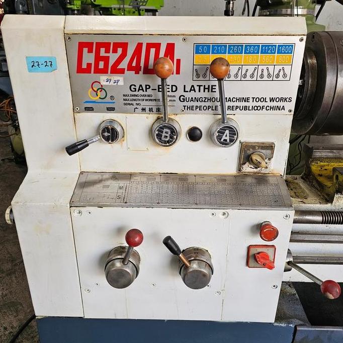 Ready Mesin bubut C6240/ Meja Kerja 1.5 Meter /1500MM/ bekas/Swing 400 - 580