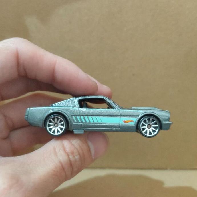 hot wheels 65 mustang fastback silver loose