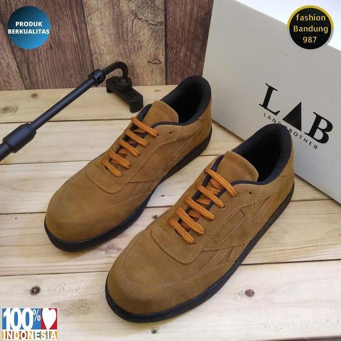 Sepatu Safety Sport Ujung Besi Sepatu Safety Sneakers