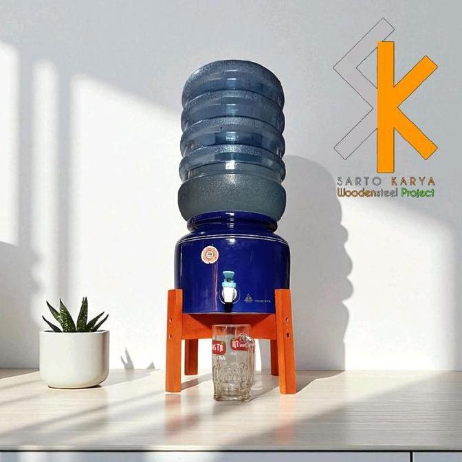 SARTO KARYA Dudukan Galon Stand Galon Guci Dispenser Kayu Mahoni Minimalis Estetik Muat Gelas Besar 