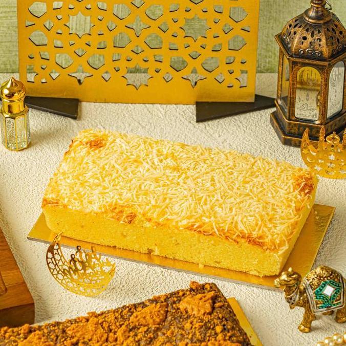 Torta- Bolu Tape Keju Chan Patisserie Size 20X10Cm | Hampers Lebaran | Eid Mubarak