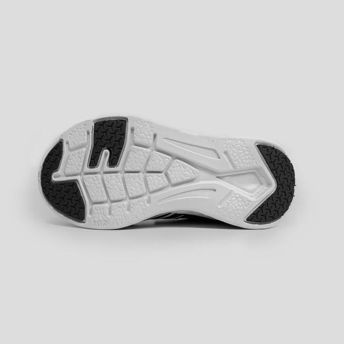 NIKMATI PRODUK INI STUVW Eon v2 Hyper Black - Dengan Upper Breathable Mesh dan Outsole Premium Phylo