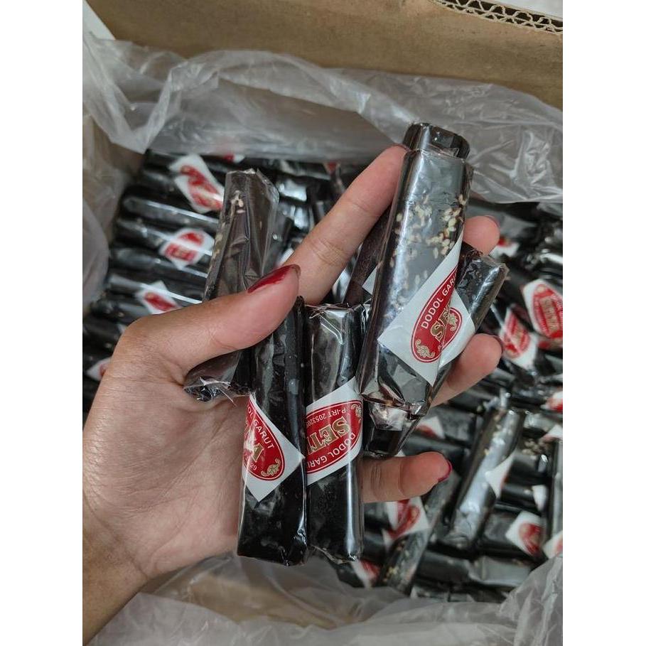 Umido- Dodol Garut Ketan Hitam Wijen/Dodol Wijen 1Kg