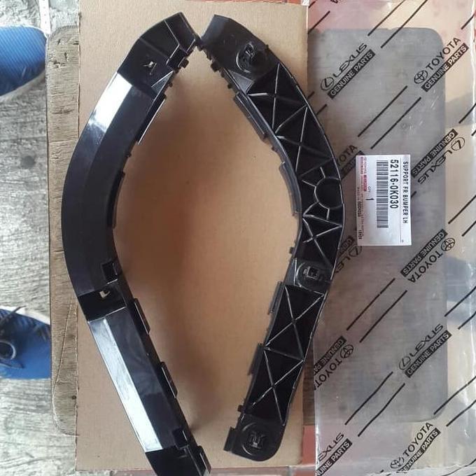 Bracket Bumper Depan Innova Lama