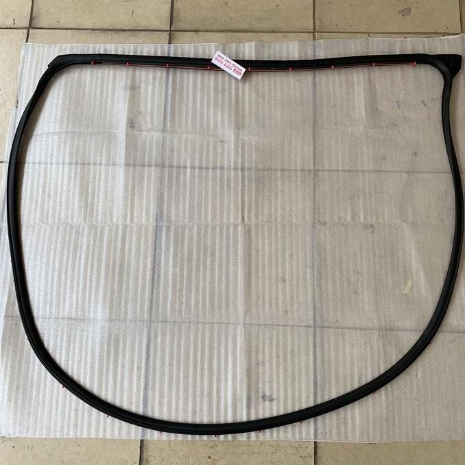 Karet Pintu Depan Kanan Agya Ayla Original