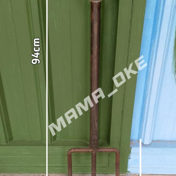 Garpu Tanah Baja Ulir / Garpu Injak