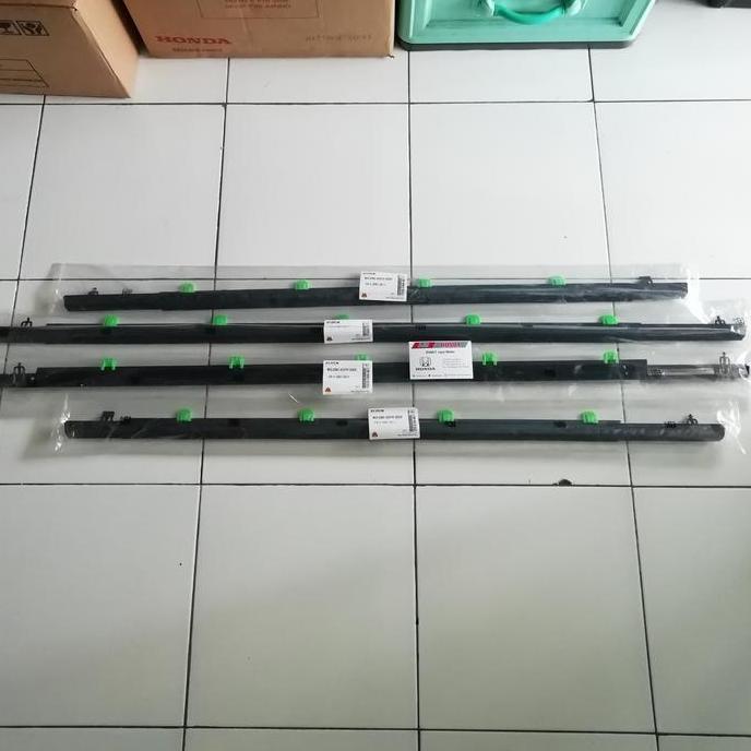 KARET PELIPIT KACA LUAR HONDA CRV RE GEN 3 FORSALE