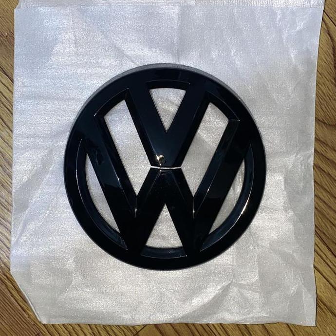 FRONT EMBLEM LOGO COVER VW POLO 6R 2011-2018 (BLACK) RESTOCK