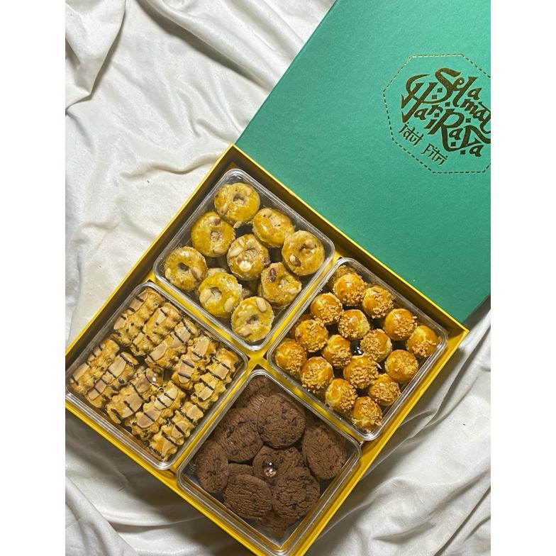 HOT DEALS HAMPERS COOKIES / HAMPERS LEBARAN / KUE KERING PREMIUM / KUE LEBARAN / PARCEL COOKIES