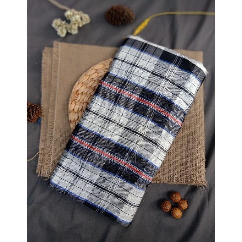 NEW SARUNG TENUN PRIA DEWASA MOTIF KOTAK KOTAK ATLASAN