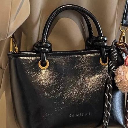 Maghi.Id - Aila Bag | Free Gantungan Boneka | Hand And Sling Bag | Tas Wanita Selempang
