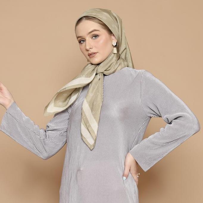 Promo Khanaan + Monogram Scarf + Sage