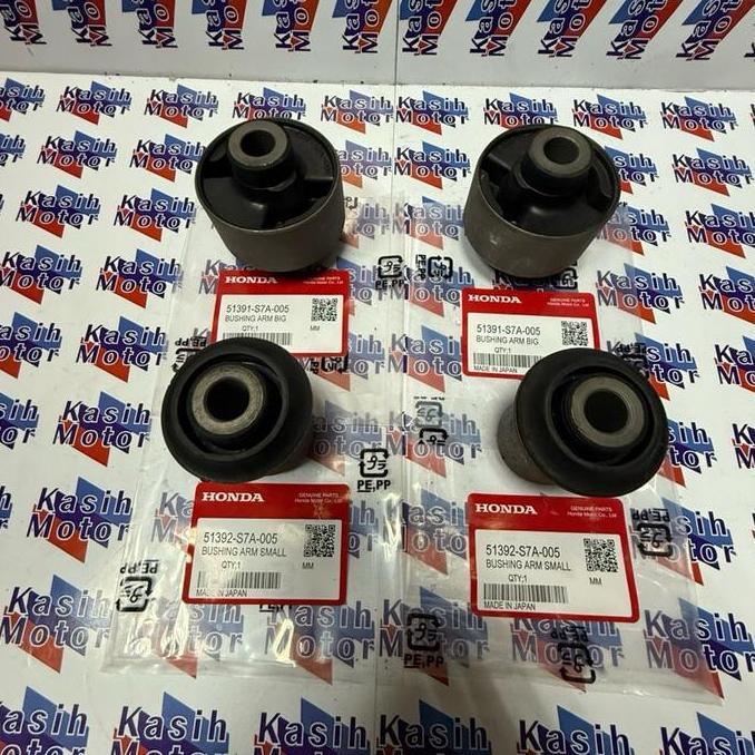 BUSHING ARM DEPAN BESAR KECIL BUSHING LOWER ARM SAYAP DEPAN BESAR KECIL CRV GEN 2 GEN2 2002-2006 JAP
