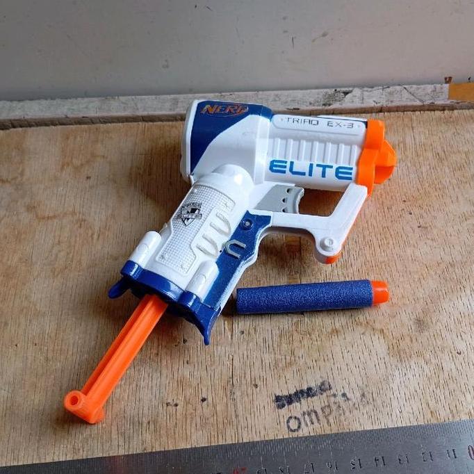 MAINAN TEMBAKAN NERF ELITE CS99