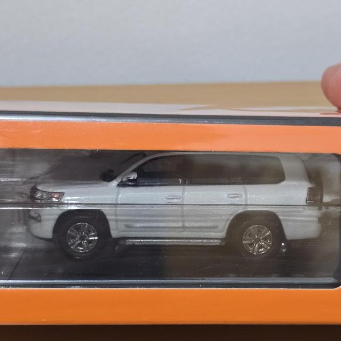 GCD 333 2015 Toyota Land Cruiser 200 White Diecast Koleksi Mobil Mainan Mini Scale 1/64 Hotwheels La