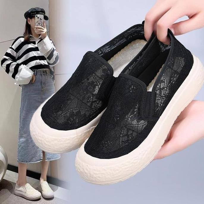 Sepatu Sneakers Wanita Motif Renda Kasual Jalan Jalan Sporty Model Korea Fashion Casual Sport Olahra