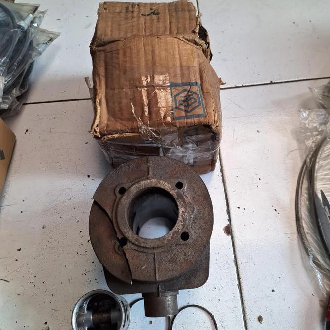 BLOK SEHER SET VESPA GL150 VLA LUBANG 2 ORI. NOS PIAGGIO MINUS 1 SIRIP CAKRA