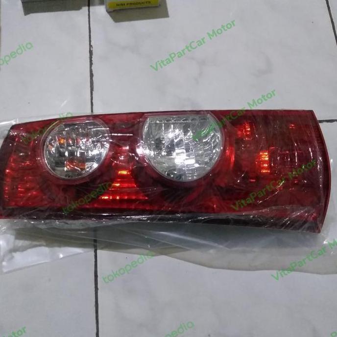 jaestrii / LAMPU STOP LAMPU BELAKANG AVANZA VVT-I 2008-2011+ BOHLAM 1 PCS R/L Diskon