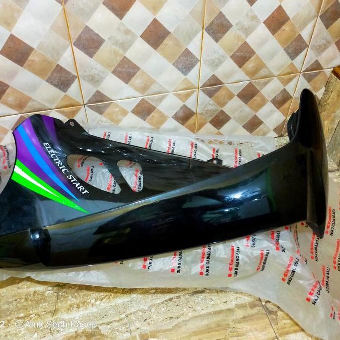 SAYAP KANAN BLITZ R HITAM STRIPING READY