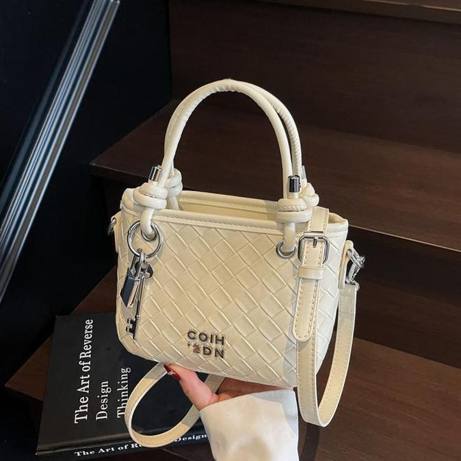 COIH '2DN Tas Premium Selempang Wanita 4008 (Free gantungan)