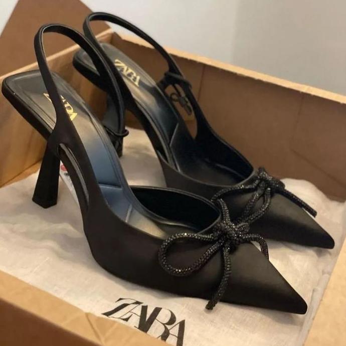 Sepatu Heels Wanita ZS 130 HI