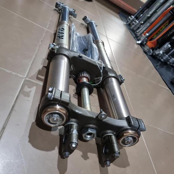 Fork depan Kawasaki KXF 250 terlaris