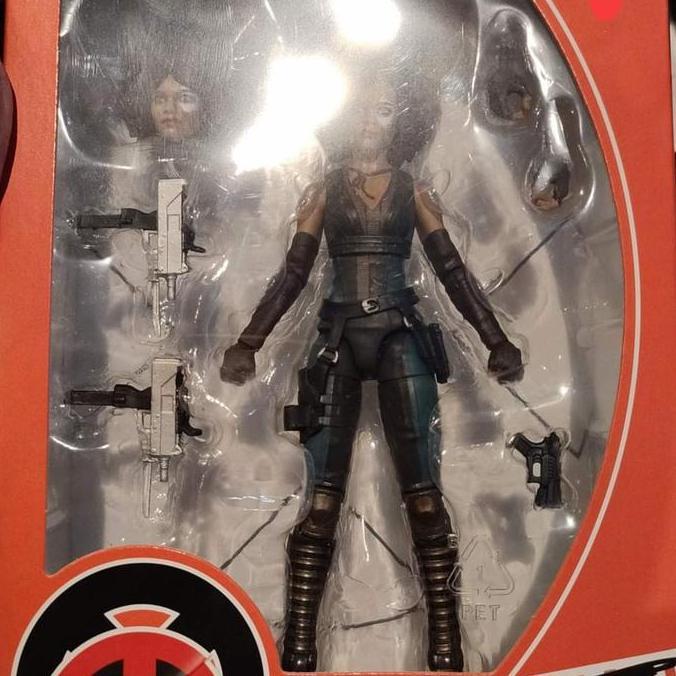 Promo Hasbro. Marvel Legends. Deadpool Movie. Domino.