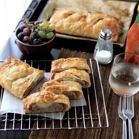 PICNIC ROLL AYAM / SAPI PRIMARASA PASTRY - KUE BROWNIES PRIMA RASA