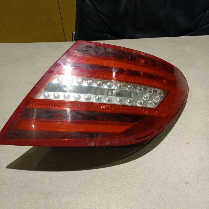 Stop Lamp Kanan Mercedes Benz Mercy W204 c250 Facelift Original Bekas