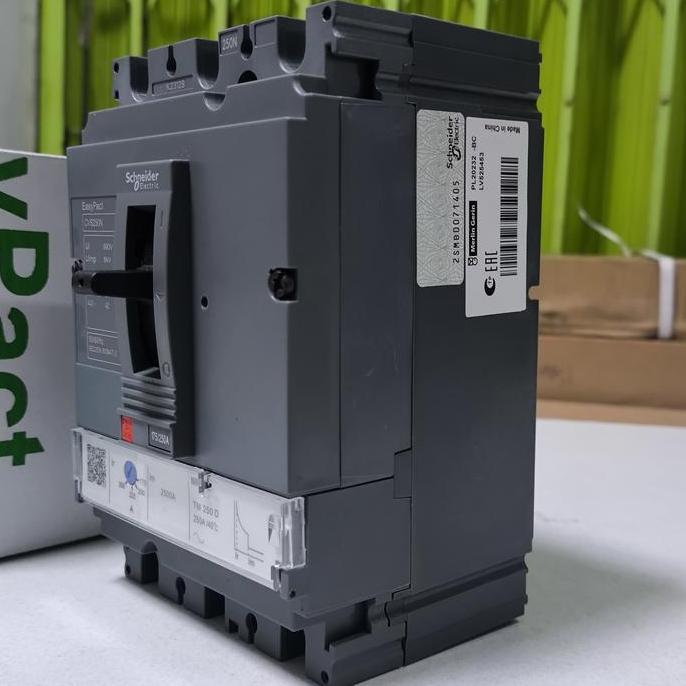 ayachezst- MCCB Breaker CVS250N 3P 250A TM250D 3Pole CVS250N 3Phase 250A LV525453 Diskon