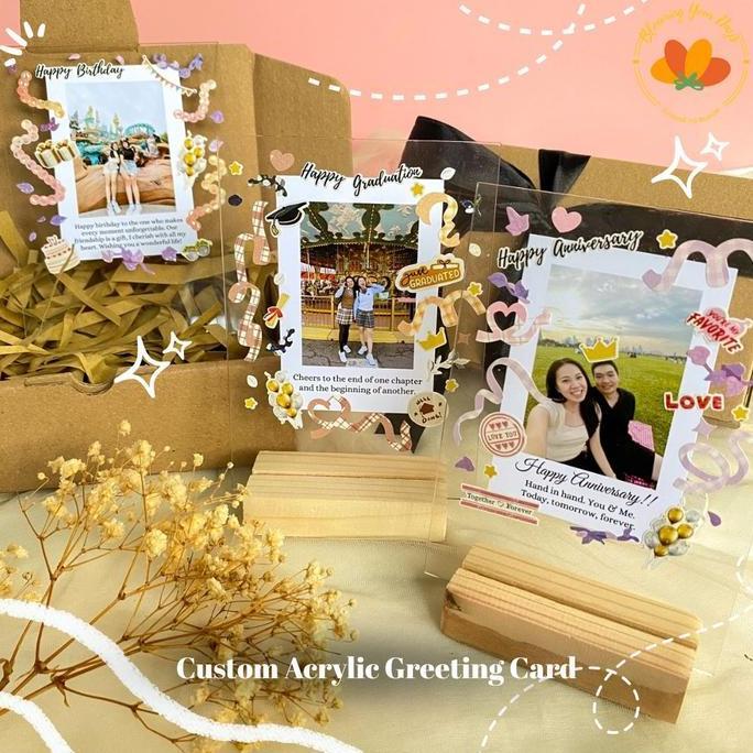 Giftyou- Stand Akrilik Bunga Kering | Kado Wisuda | Kado Ulangtahun Kado Akrilik Custom/ Kado Ulang 