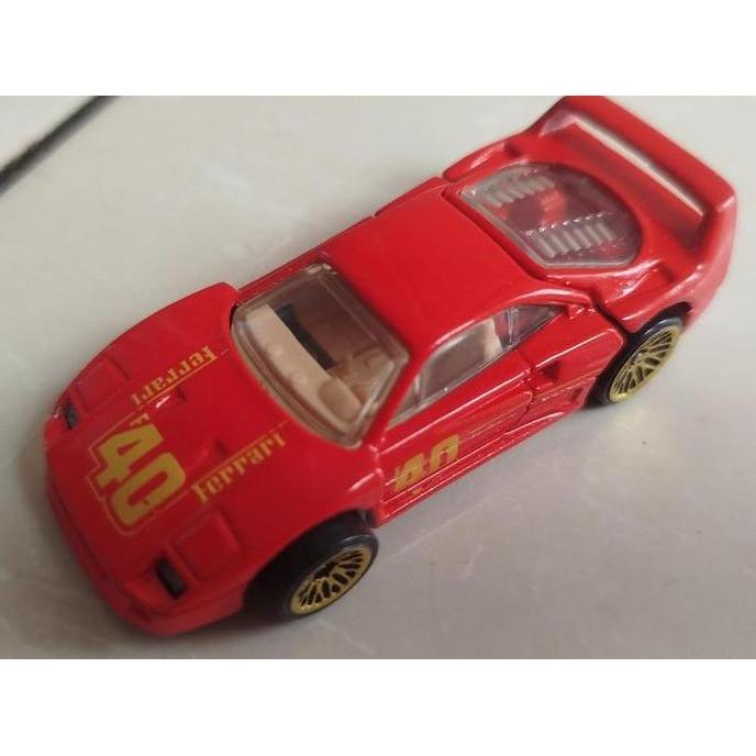 0236 ASSORTED DIECAST LOOSE : HOTWHEELS - FERRARI F40 BRIGHT RED / GOLD MEDAL - RARE MCS27