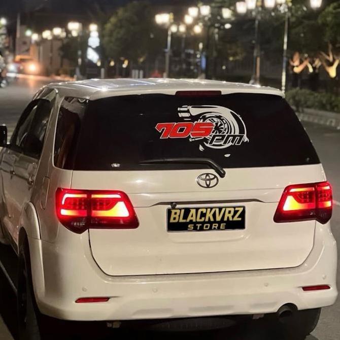 stoplamp grand fortuner 2012-2015