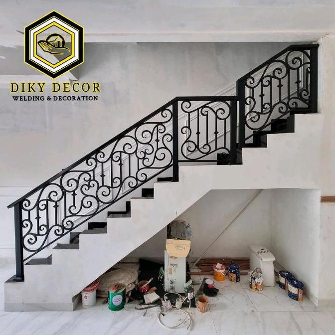 Railing Tangga Besi Model Klasik Dan Elegan
