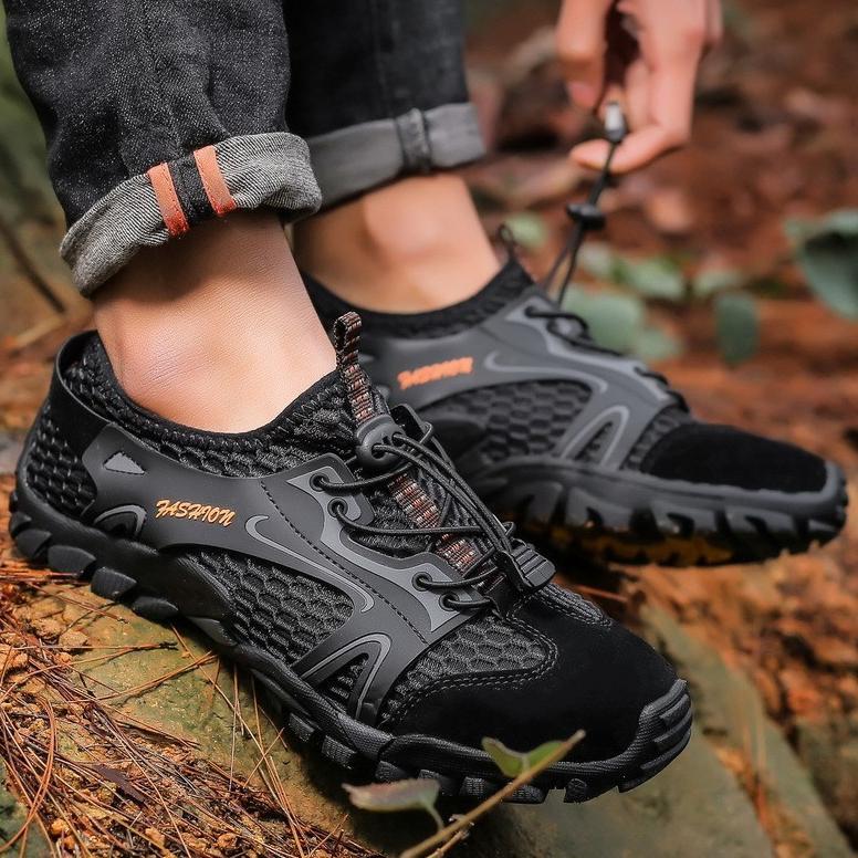 CUCI GUDANG Outdoor Shoes / Trekking Shoes / Sepatu Gunung