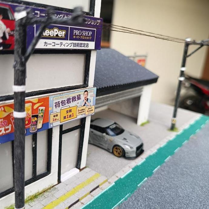 DIORAMA DIECAST APARTMENT & GARAGE